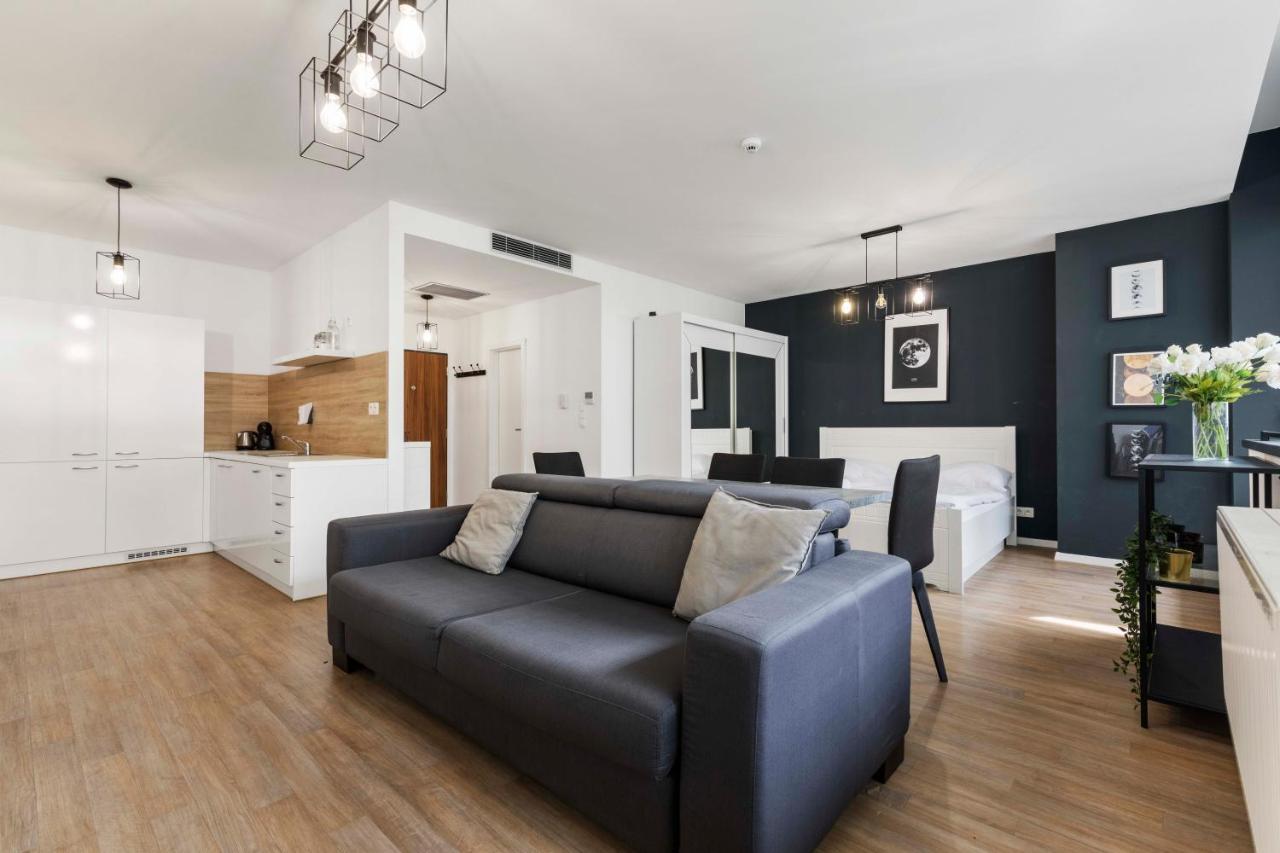 Lam Moon - Ac - Terrace Apartment Братислава Екстериор снимка